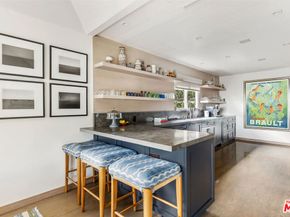 8814 Pinto Place, Los Angeles CA 90069