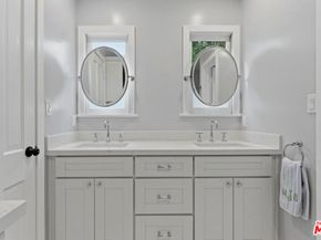 2139 Kelton Avenue, Los Angeles CA 90025