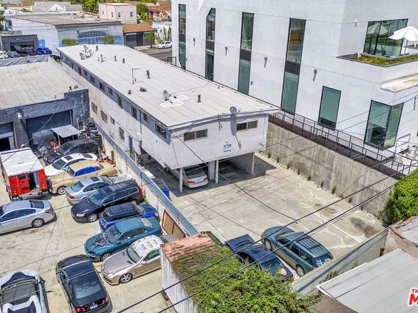 5614 W Adams Boulevard, Los Angeles CA 90016