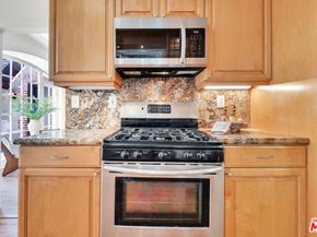 851 S Orange Drive, Los Angeles CA 90036