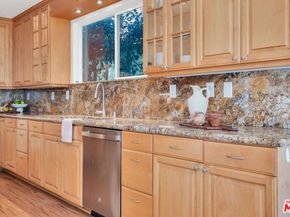851 S Orange Drive, Los Angeles CA 90036
