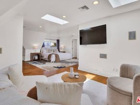 851 S Orange Drive, Los Angeles CA 90036
