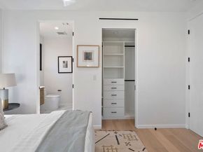 2631 Castle Heights Place, Los Angeles CA 90034