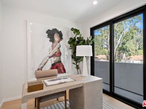 2631 Castle Heights Place, Los Angeles CA 90034