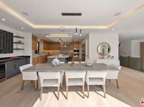 2631 Castle Heights Place, Los Angeles CA 90034