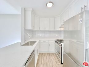 1323 11th Street, Santa Monica CA 90401