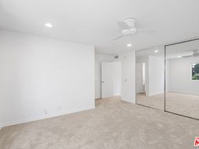 18333 Hatteras Street 77, Tarzana CA 91356