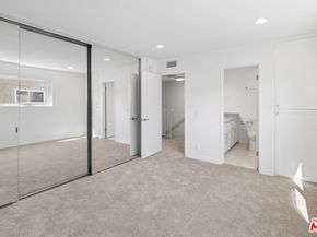 18333 Hatteras Street 77, Tarzana CA 91356