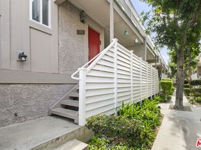 18333 Hatteras Street 77, Tarzana CA 91356