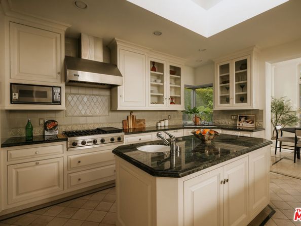 16457 Marbro Drive, Encino CA 91436