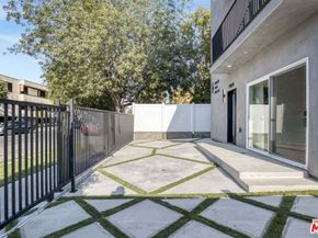 10828 Hesby Street, North Hollywood CA 91601