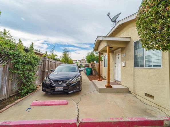 4555 57 36th, San Diego CA 92116