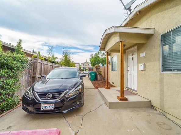 4555 57 36th, San Diego CA 92116