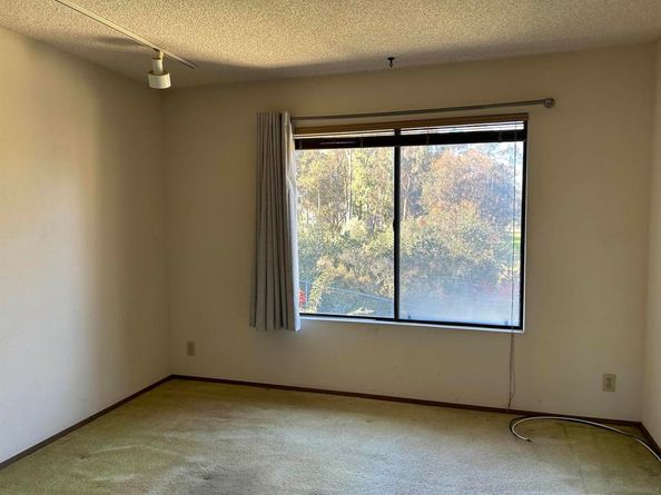 10450 Ridgewater Ln, San Diego CA 92131