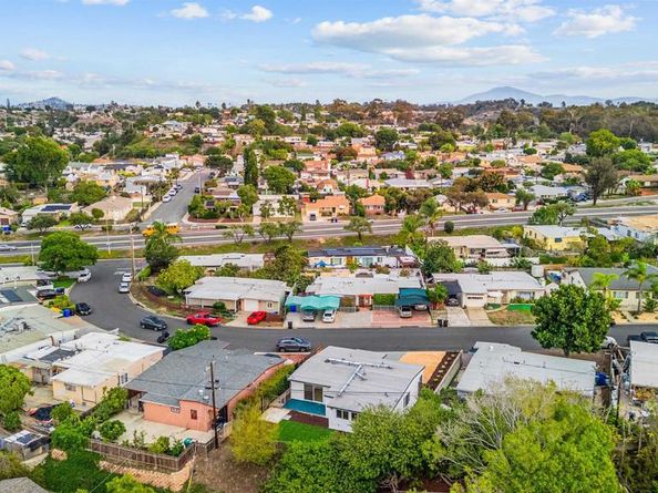 3270 Easy St, San Diego CA 92105