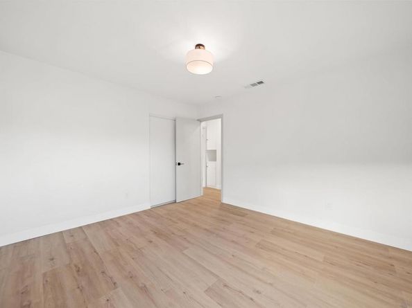 3270 Easy St, San Diego CA 92105