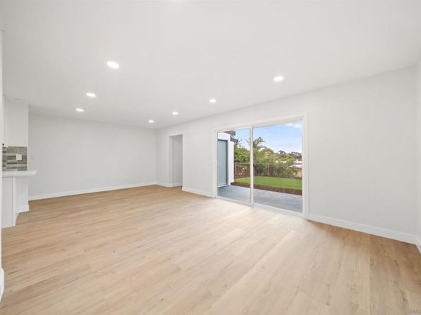 3270 Easy St, San Diego CA 92105