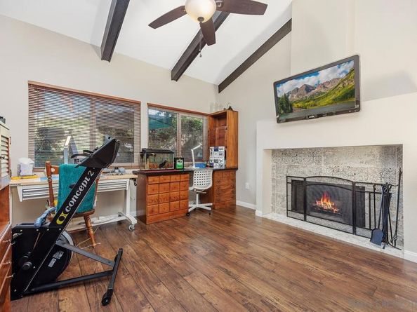 1844 Wintergreen Glen, Escondido CA 92026