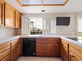 19302 Sawgrass Ln, Huntington Beach CA 92648