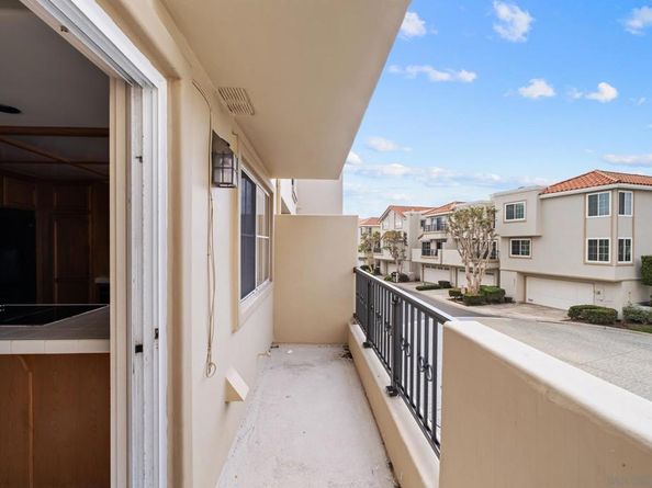 19302 Sawgrass Ln, Huntington Beach CA 92648