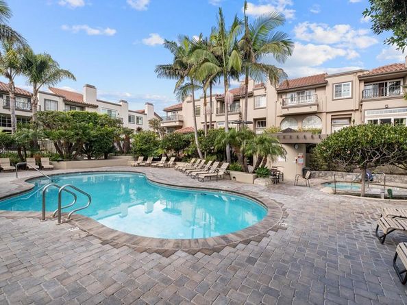 19302 Sawgrass Ln, Huntington Beach CA 92648