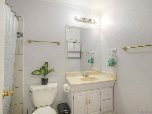 2049 Golden Circle Dr, Escondido CA 92026