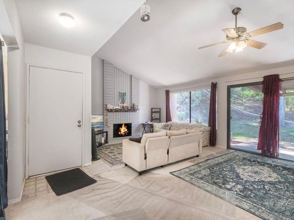 2049 Golden Circle Dr, Escondido CA 92026