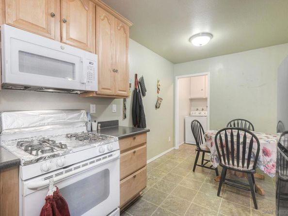 2049 Golden Circle Dr, Escondido CA 92026