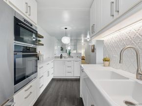 6455 La Jolla Blvd 206, La Jolla CA 92037