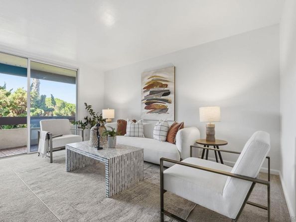 6455 La Jolla Blvd 206, La Jolla CA 92037