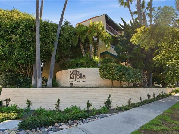 6455 La Jolla Blvd 206, La Jolla CA 92037