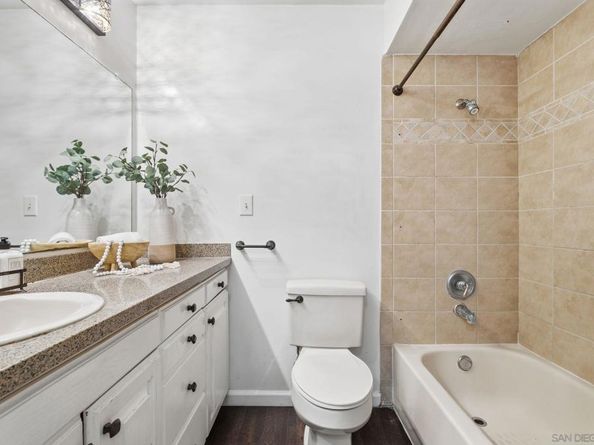 6455 La Jolla Blvd 206, La Jolla CA 92037