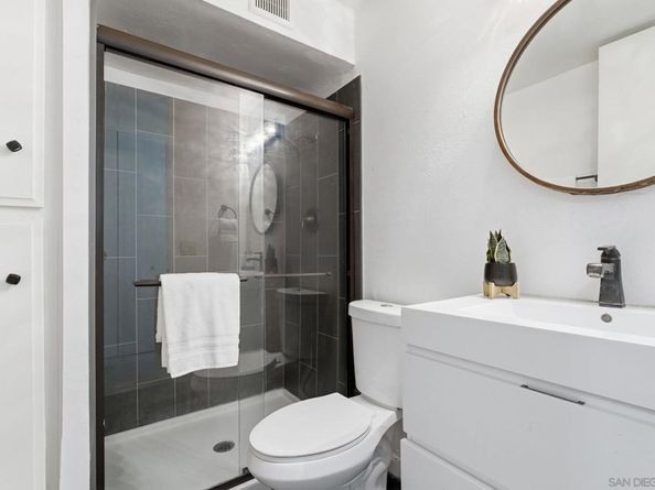 6455 La Jolla Blvd 206, La Jolla CA 92037