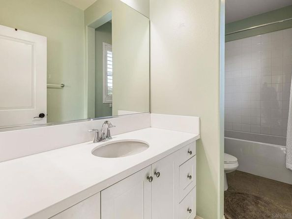 2769 Overlook Point Dr, Escondido CA 92029