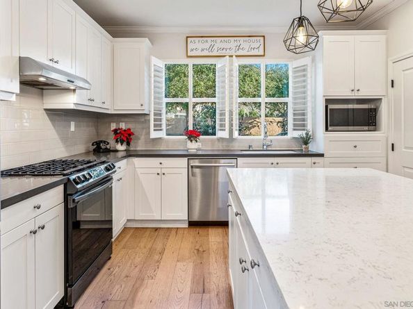 2769 Overlook Point Dr, Escondido CA 92029