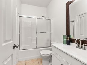 3083 Sprucewood Ln, Escondido CA 92027
