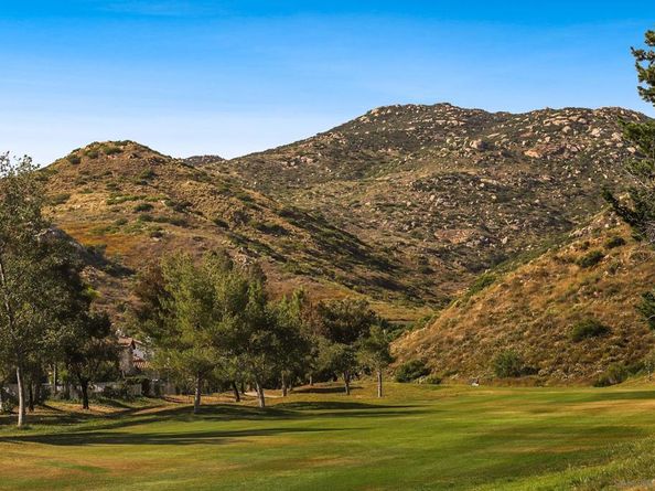 3083 Sprucewood Ln, Escondido CA 92027