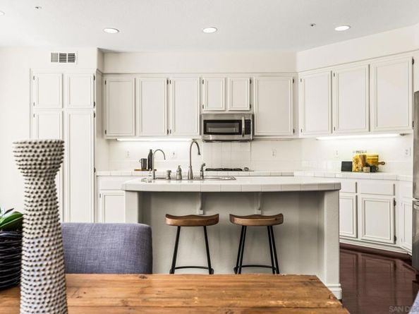 3083 Sprucewood Ln, Escondido CA 92027
