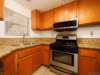 9205 Camino Del Verde