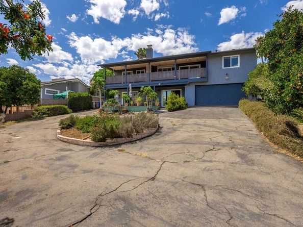 1958 Lejos Dr, Escondido CA 92025