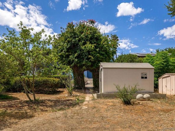1958 Lejos Dr, Escondido CA 92025