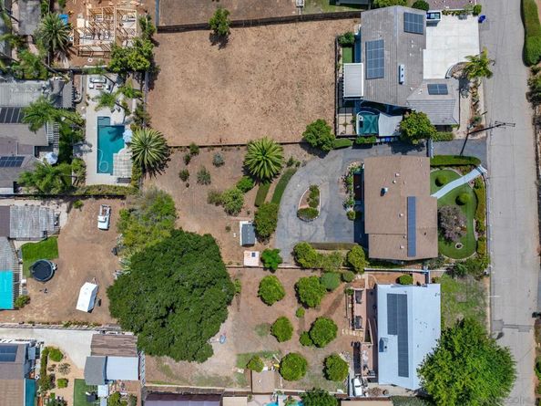 1958 Lejos Dr, Escondido CA 92025