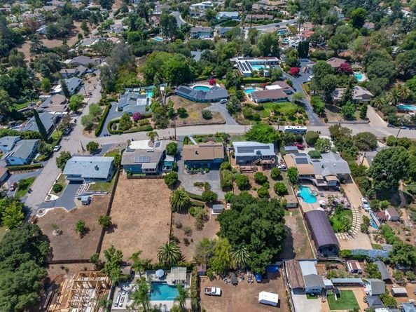 1958 Lejos Dr, Escondido CA 92025