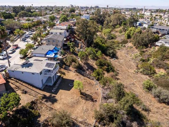4888 Auburn Drive, San Diego CA 92105