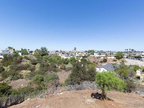 4888 Auburn Drive, San Diego CA 92105