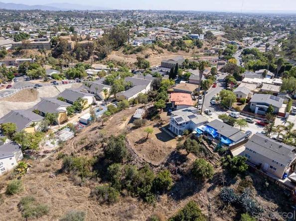 4888 Auburn Drive, San Diego CA 92105