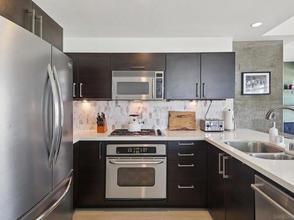 800 The Mark Ln 904, San Diego CA 92101