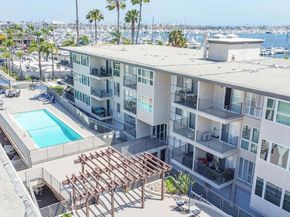 1021 Scott Street 122, San Diego CA 92106