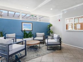 1021 Scott Street 122, San Diego CA 92106