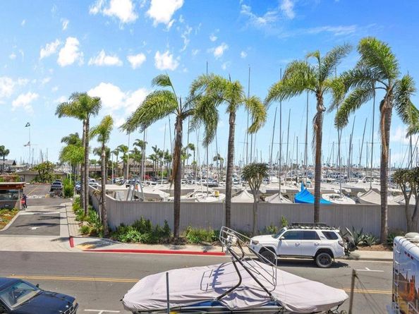 1021 Scott Street 122, San Diego CA 92106